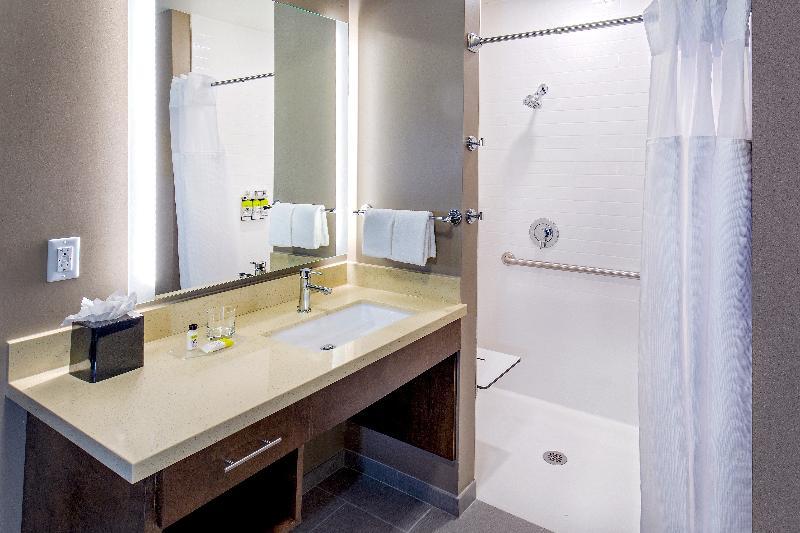 Staybridge Airport By Ihg Hotel Charlottesville