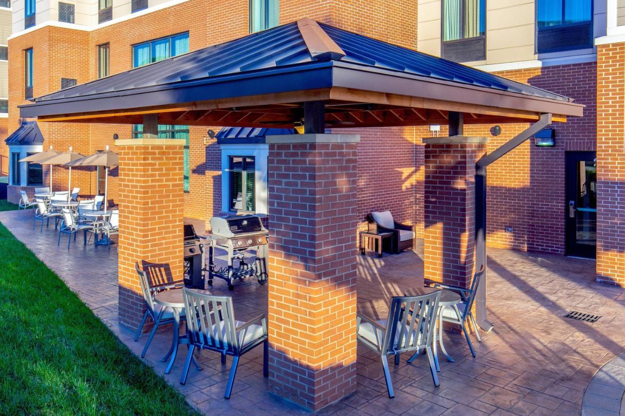 Hotel Staybridge Airport By Ihg 3*
