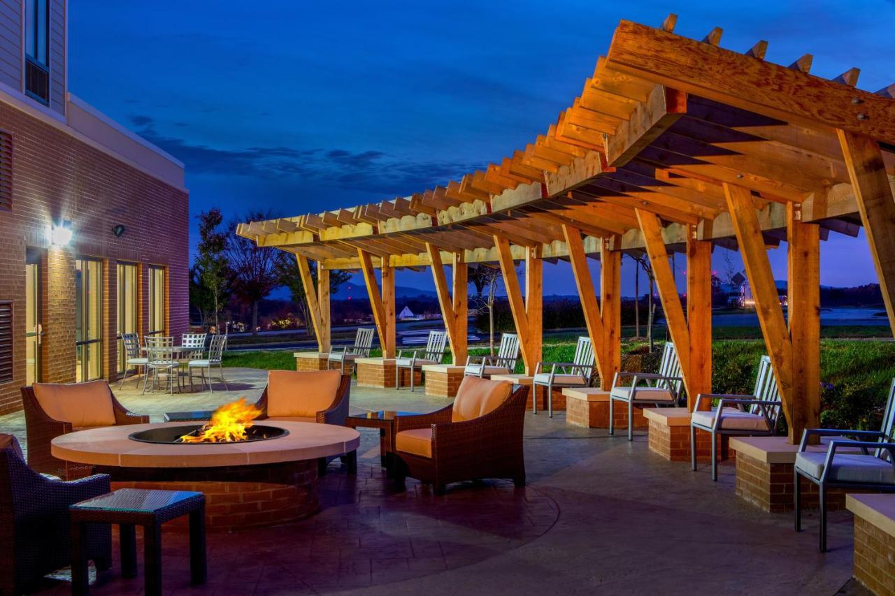 Hotel Staybridge Airport By Ihg 3*
