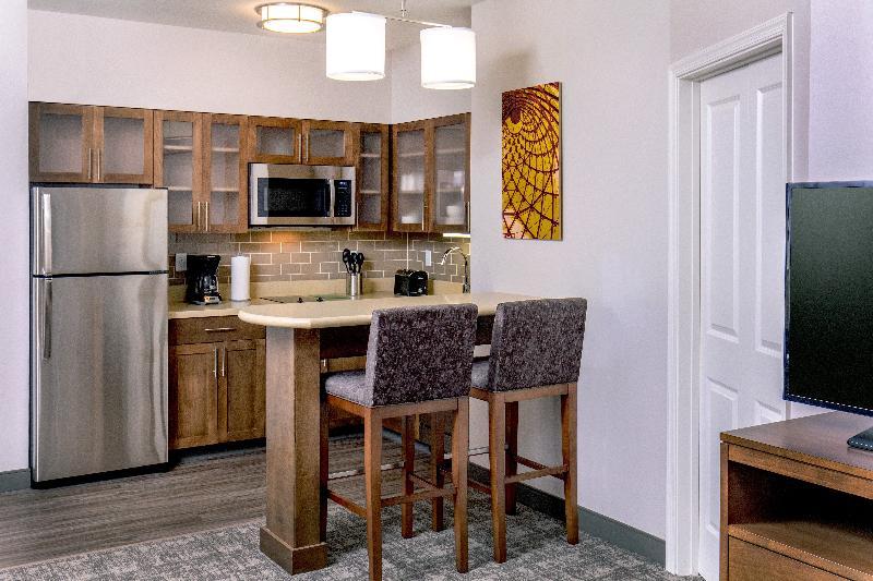 Staybridge Airport By Ihg 3*