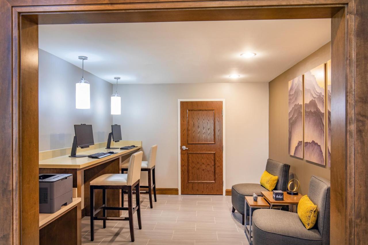 Staybridge Airport By Ihg Charlottesville